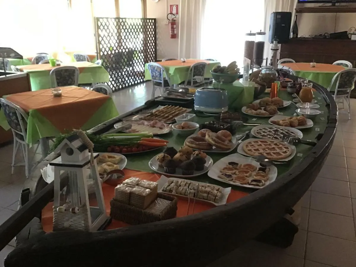 Hotel Villa Cristina Marina di Campo 0*,